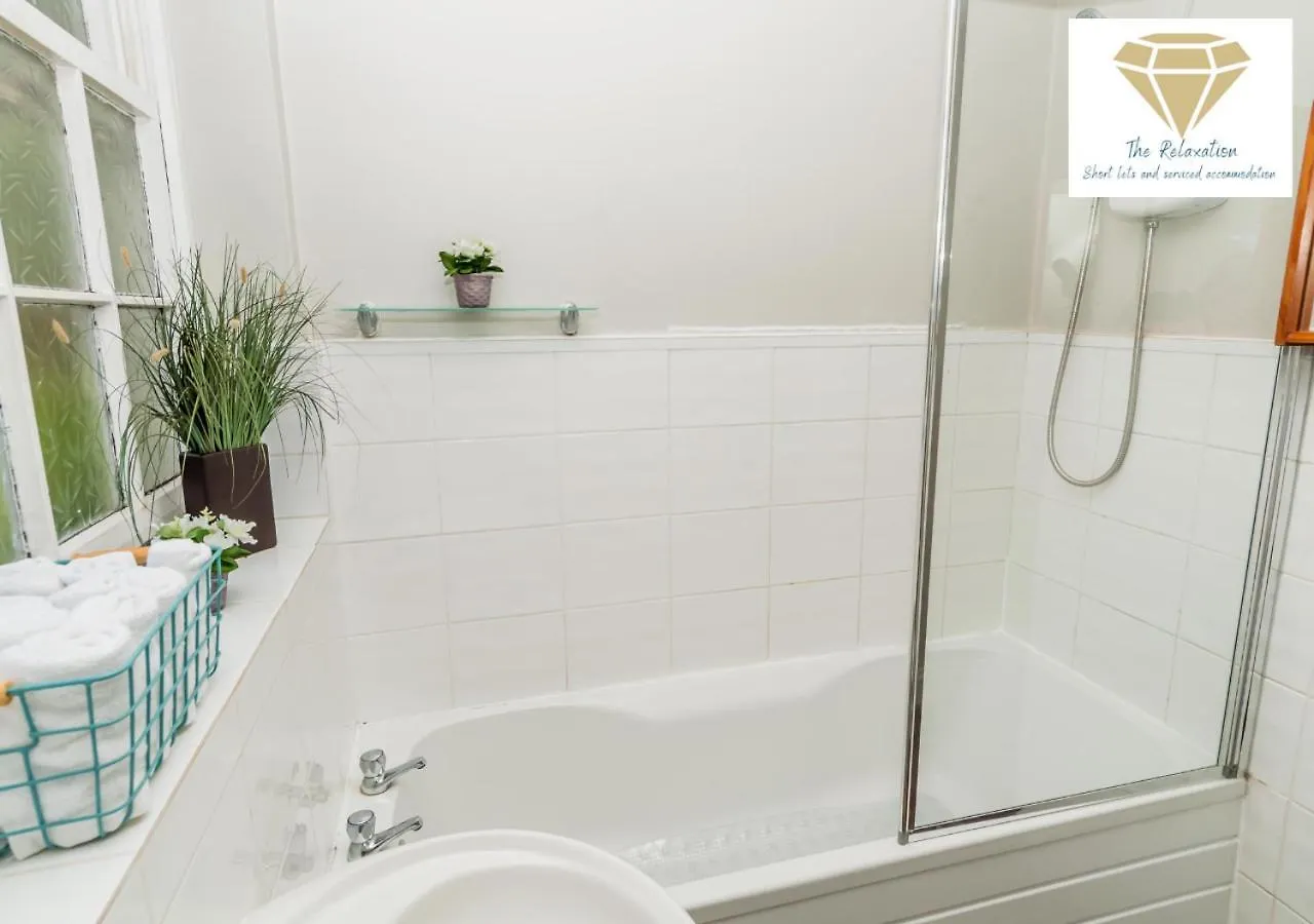2 Bed Apartment-5 Guests - Business-Relocation-Parking - The Brighton Short Stay & Serviced Apartments 0*,